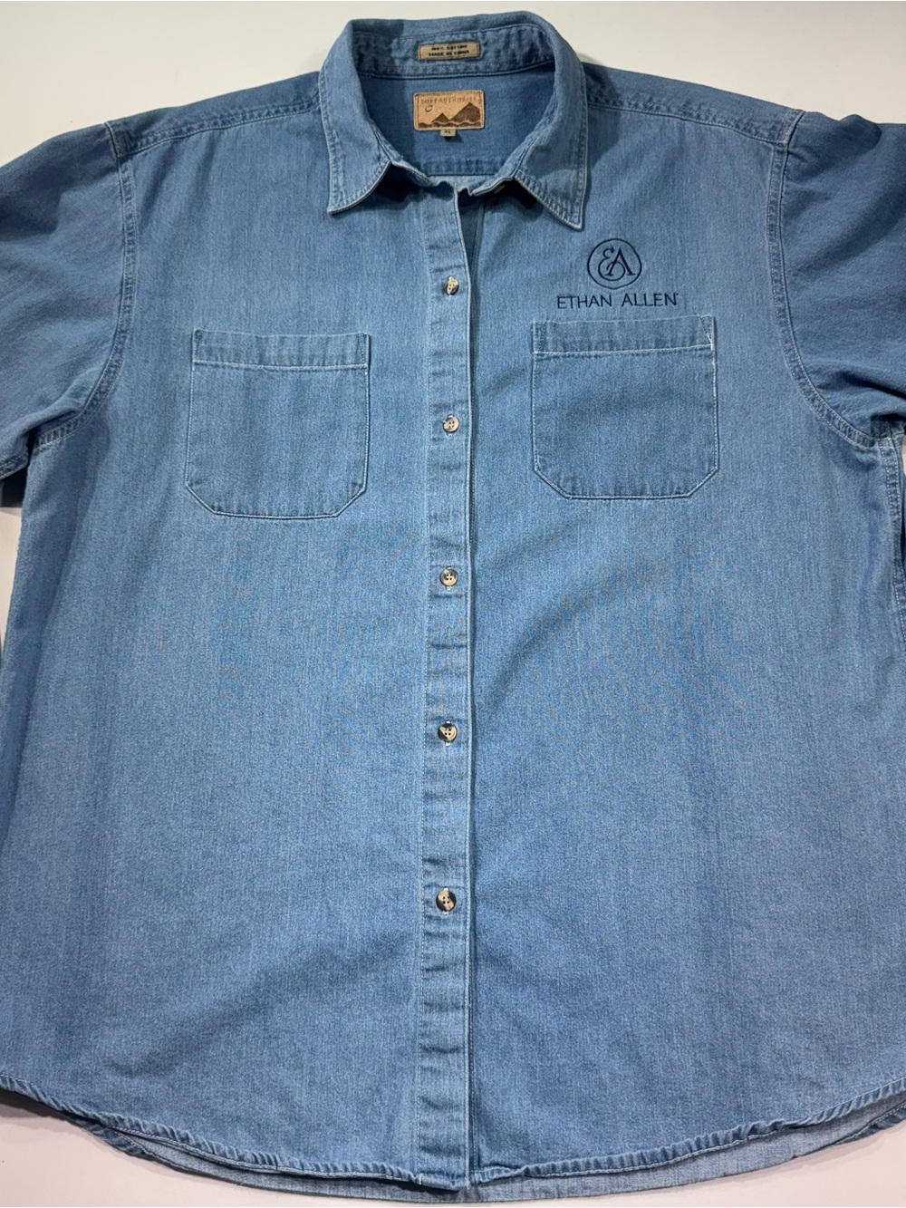 Vintage Ethan Allen embroidered denim button-down shirt, Women’s, 1990’s, XL,EUC